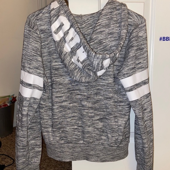 grey jacket - Picture 3 of 5
